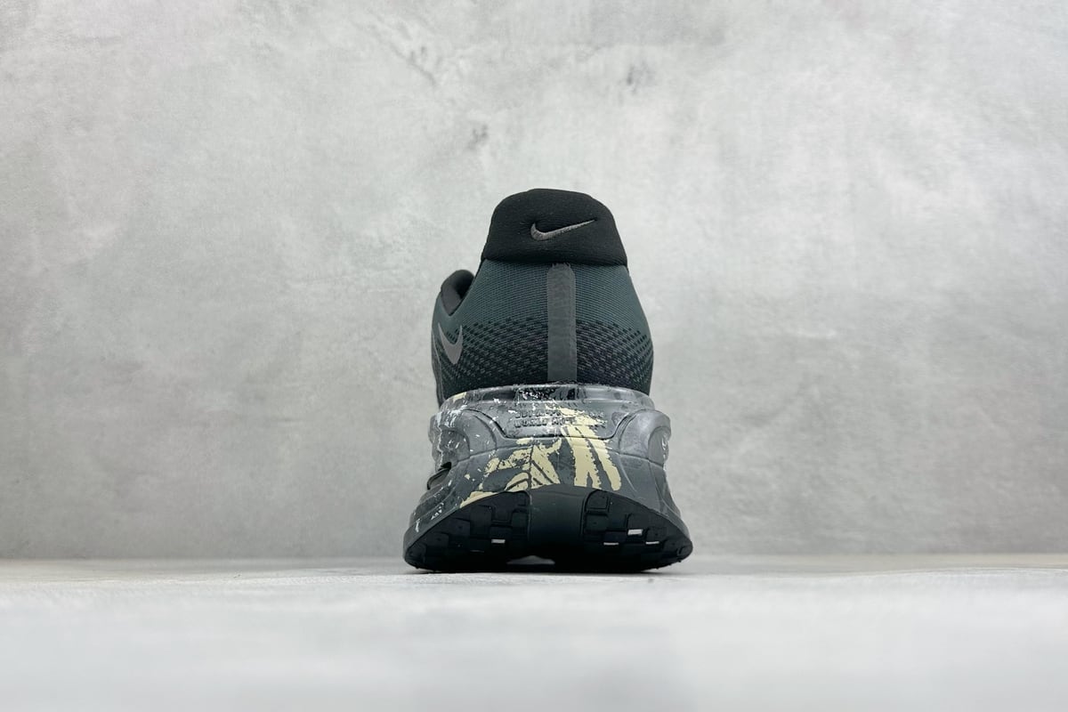 耐克 Nike Air Zoom Pegasus Premium 黑银 鞋底实拍图
