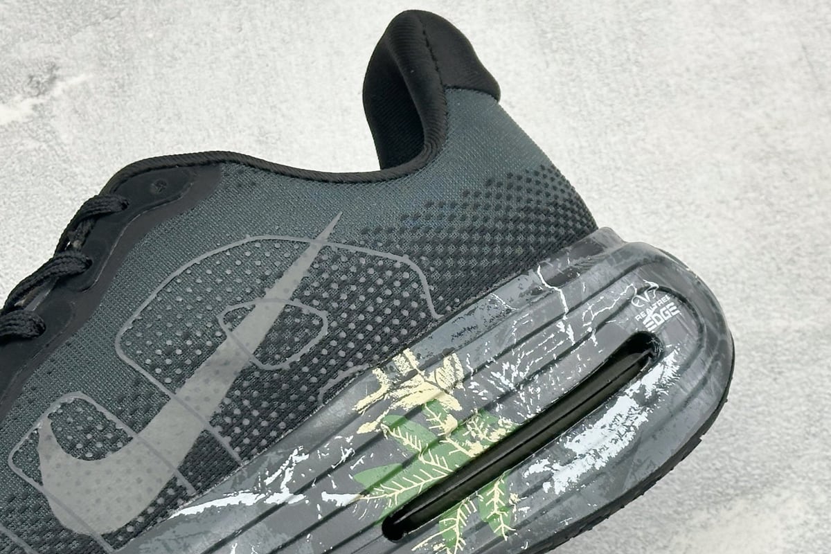 耐克 Nike Air Zoom Pegasus Premium 黑银 细节实拍图