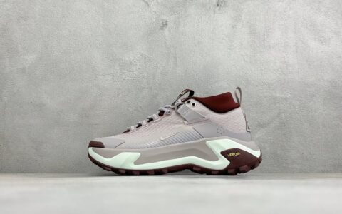 耐克Nike ACG MOUNTAIN FLY GTX SE 户外登山高帮系列徒步越野跑鞋银红黑纯原版本 货号：IO7855-002