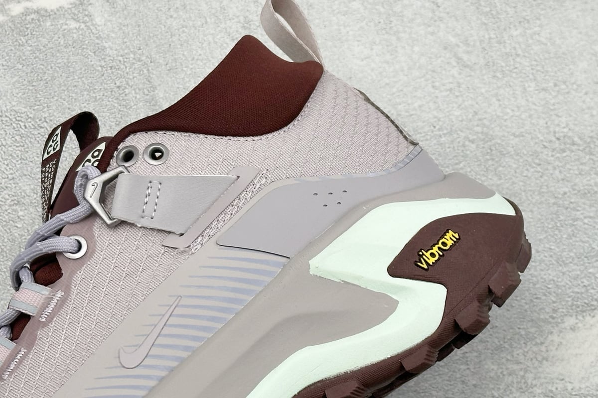 耐克 Nike ACG MOUNTAIN FLY GTX SE 银红黑 细节实拍图