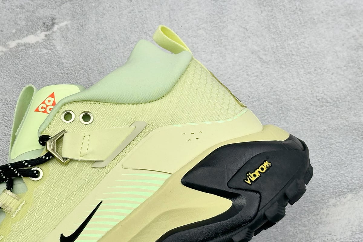耐克 Nike ACG MOUNTAIN FLY GTX SE 米银黄 细节实拍图