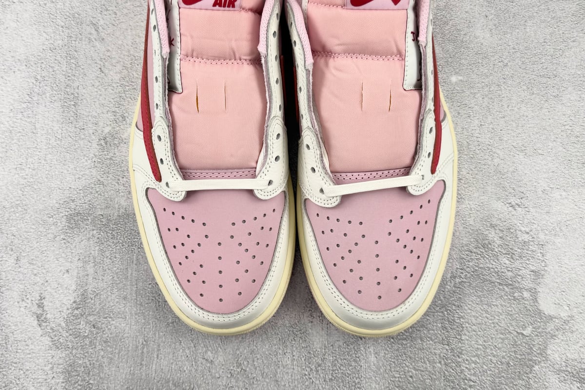 乔丹 Air Jordan × Travis Scott Air Jordan 1 Low OG 外贸专供 粉倒钩 Tropical Pink 联名 热带粉-实拍图7