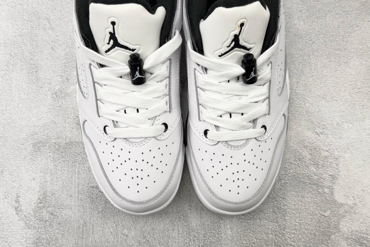 乔丹 Air Jordan Sixty Plus 白黑 鞋标实拍图