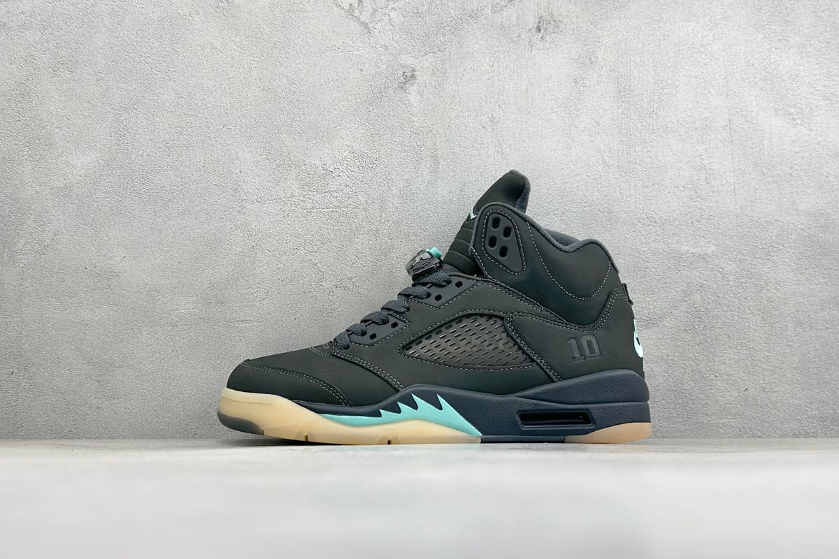 乔丹 Air Jordan 5 Retro High迈克尔 乔丹 AJ5 高帮减震防滑篮球鞋 原楦原纸板 原厂材料开发 细节把控到位 主供外贸客户 打造完美鞋型 纸板中底 钢印 完美版型 皮料自行品鉴 区别市面各种伪纯原-实拍图1
