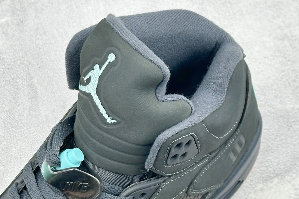 乔丹 Air Jordan 5 Retro High迈克尔 乔丹 AJ5 高帮减震防滑篮球鞋 原楦原纸板 原厂材料开发 细节把控到位 主供外贸客户 打造完美鞋型 纸板中底 钢印 完美版型 皮料自行品鉴 区别市面各种伪纯原-实拍图8