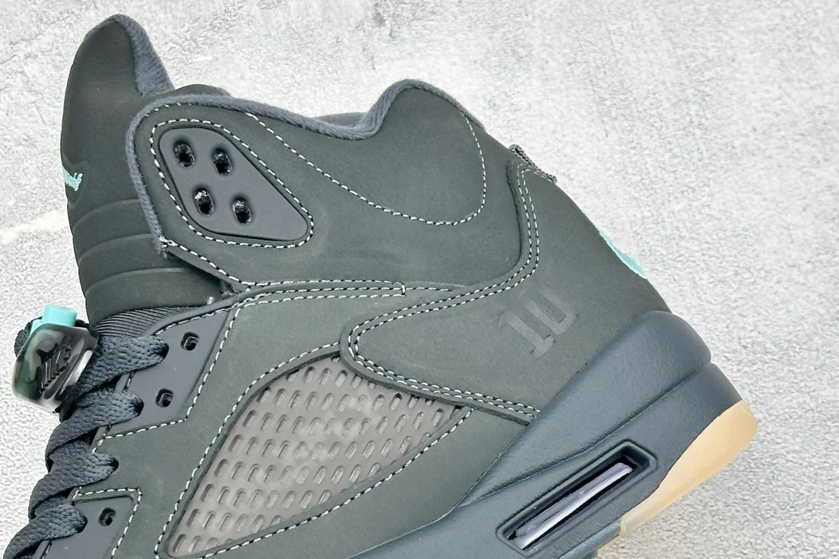乔丹 Air Jordan 5 Retro High迈克尔 乔丹 AJ5 高帮减震防滑篮球鞋 原楦原纸板 原厂材料开发 细节把控到位 主供外贸客户 打造完美鞋型 纸板中底 钢印 完美版型 皮料自行品鉴 区别市面各种伪纯原-实拍图9