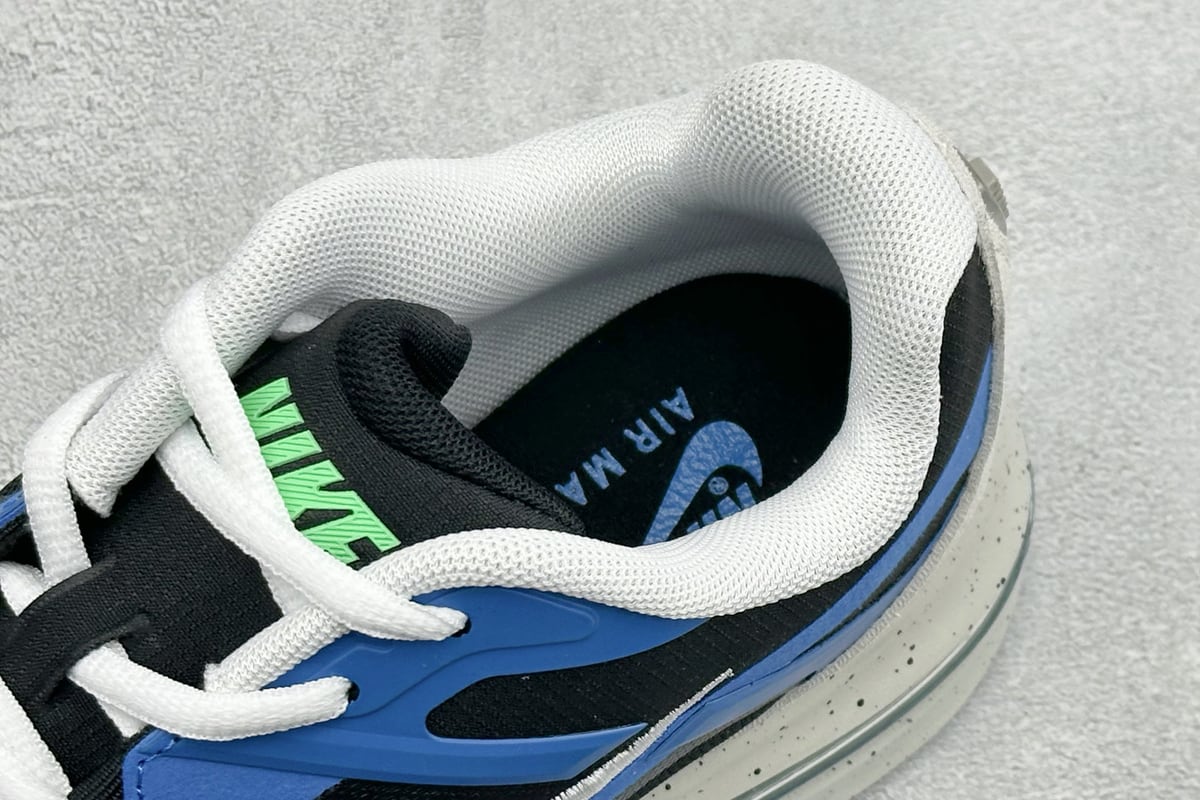 耐克 Nike Air Max Metro 舒适轻盈 防滑耐磨运动低帮跑步鞋 黑白蓝 上脚实拍图