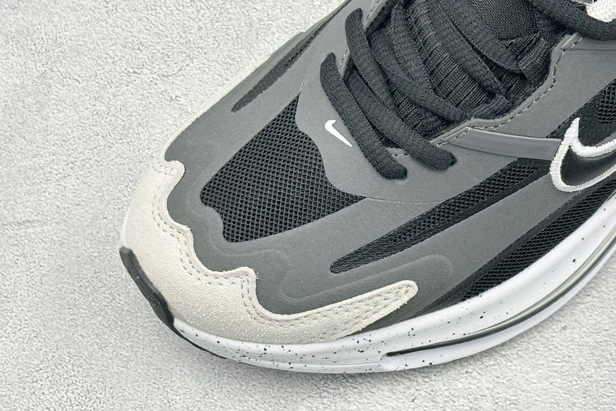 耐克 Nike Air Max Metro 舒适轻盈 防滑耐磨运动低帮跑步鞋 黑白 鞋标实拍图