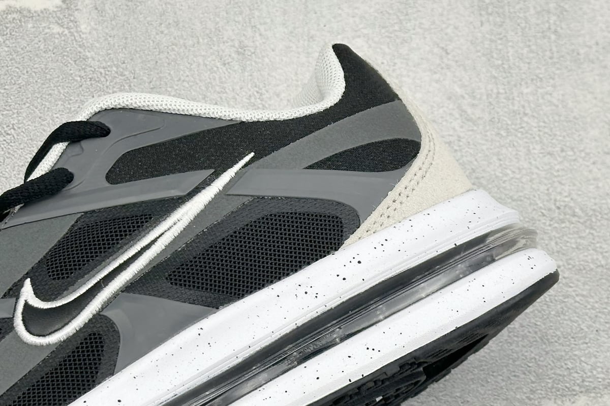 耐克 Nike Air Max Metro 舒适轻盈 防滑耐磨运动低帮跑步鞋 黑白 细节实拍图