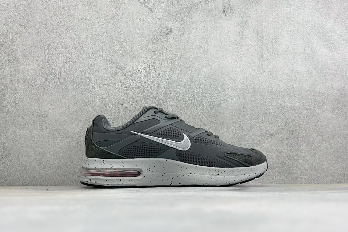 耐克 Nike Air Max Metro 舒适轻盈 防滑耐磨运动低帮跑步鞋 碳灰 侧面实拍图
