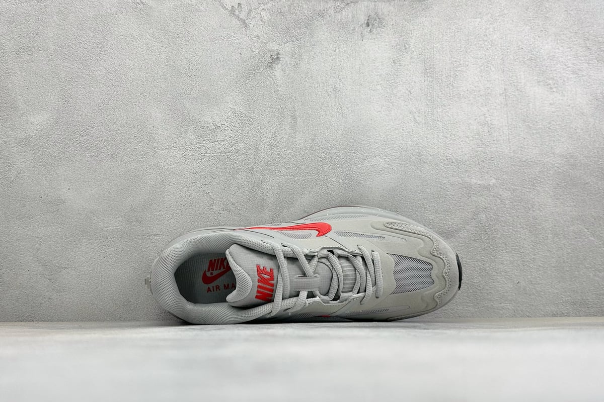 耐克 Nike Air Max Metro 舒适轻盈 防滑耐磨运动低帮跑步鞋 灰红 背面实拍图
