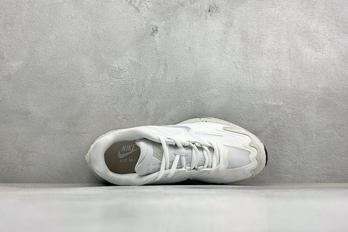 耐克 Nike Air Max Metro 舒适轻盈 防滑耐磨运动低帮跑步鞋 白 背面实拍图