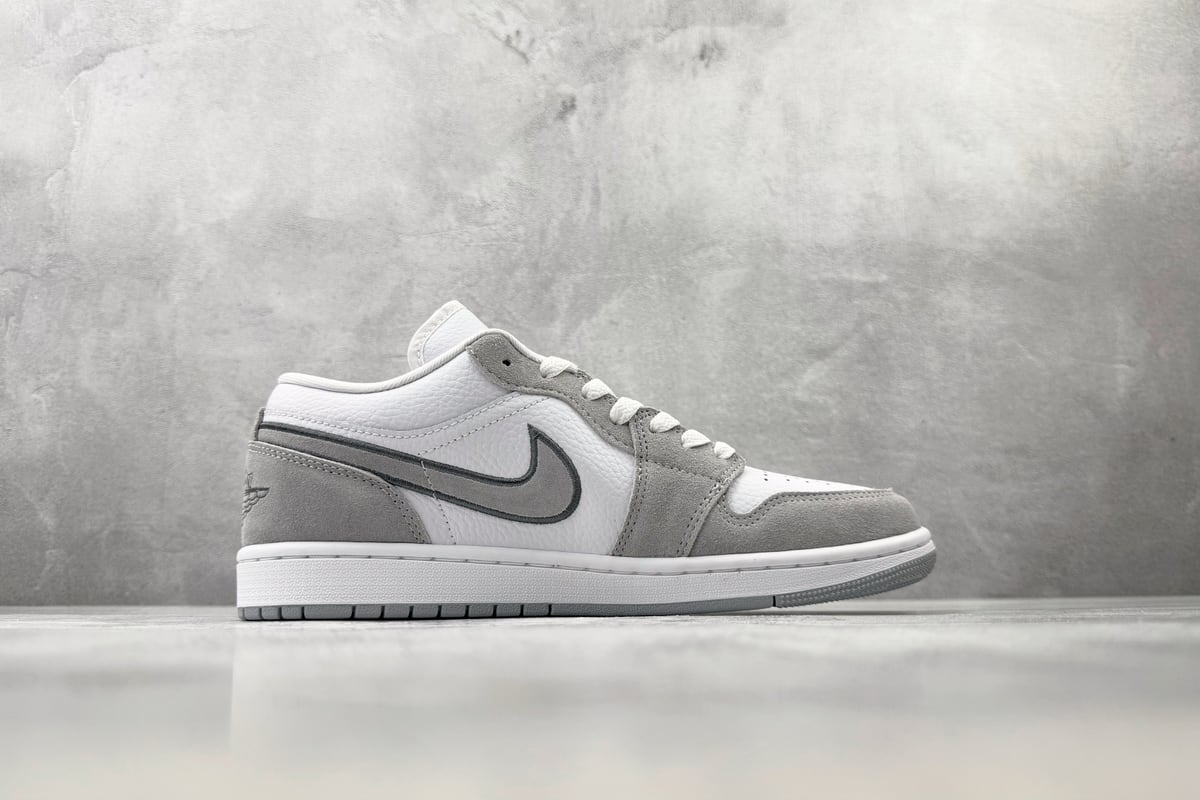 乔丹 Air Jordan 1 SE 灰白 侧面实拍图