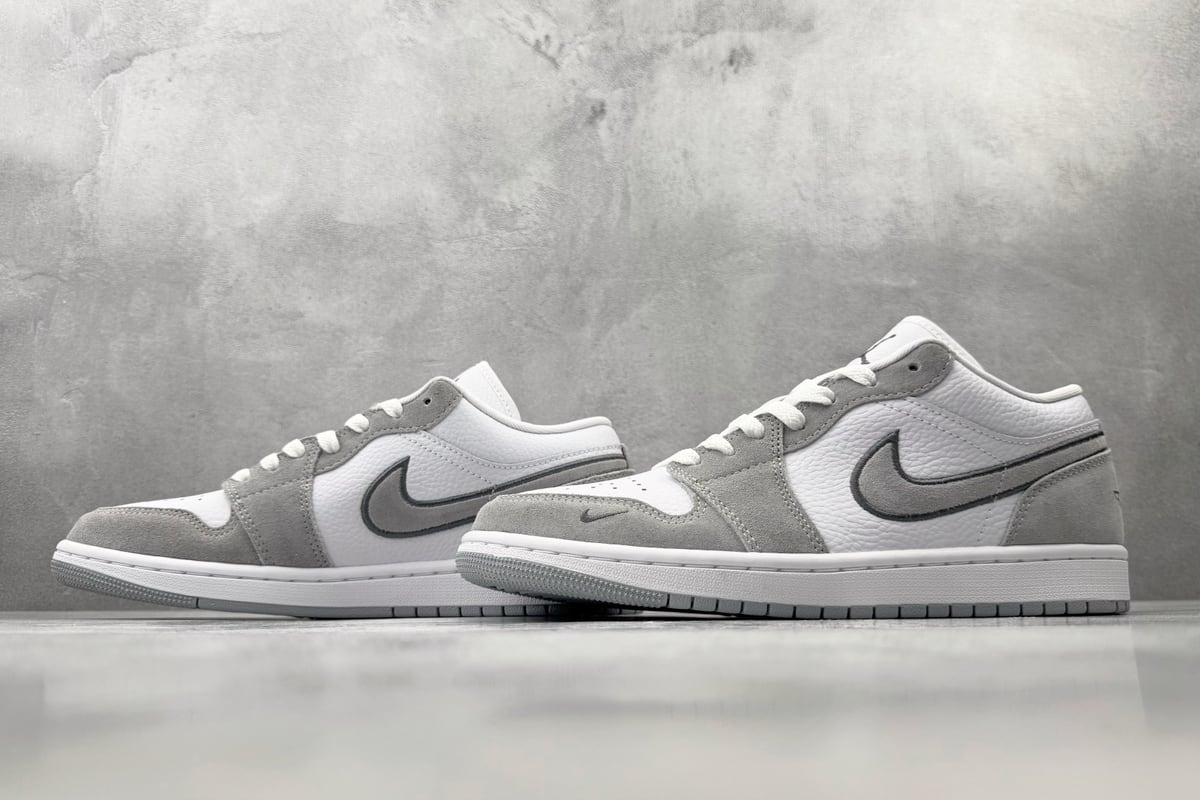 乔丹 Air Jordan 1 SE 灰白 鞋跟实拍图