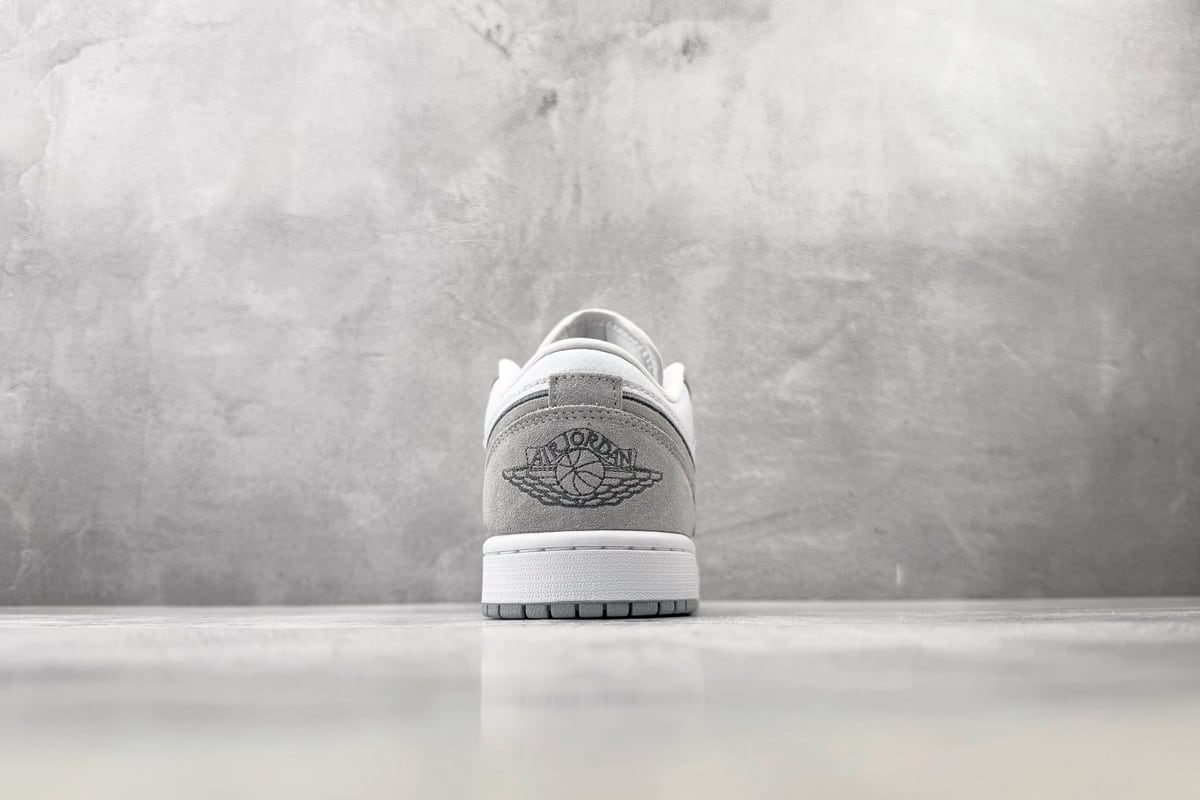 乔丹 Air Jordan 1 SE 灰白 细节实拍图
