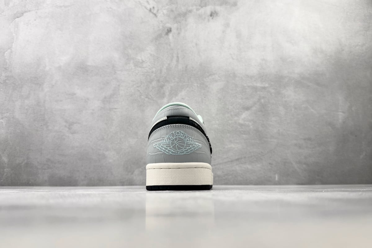 乔丹 Air Jordan 1 帆白 细节实拍图