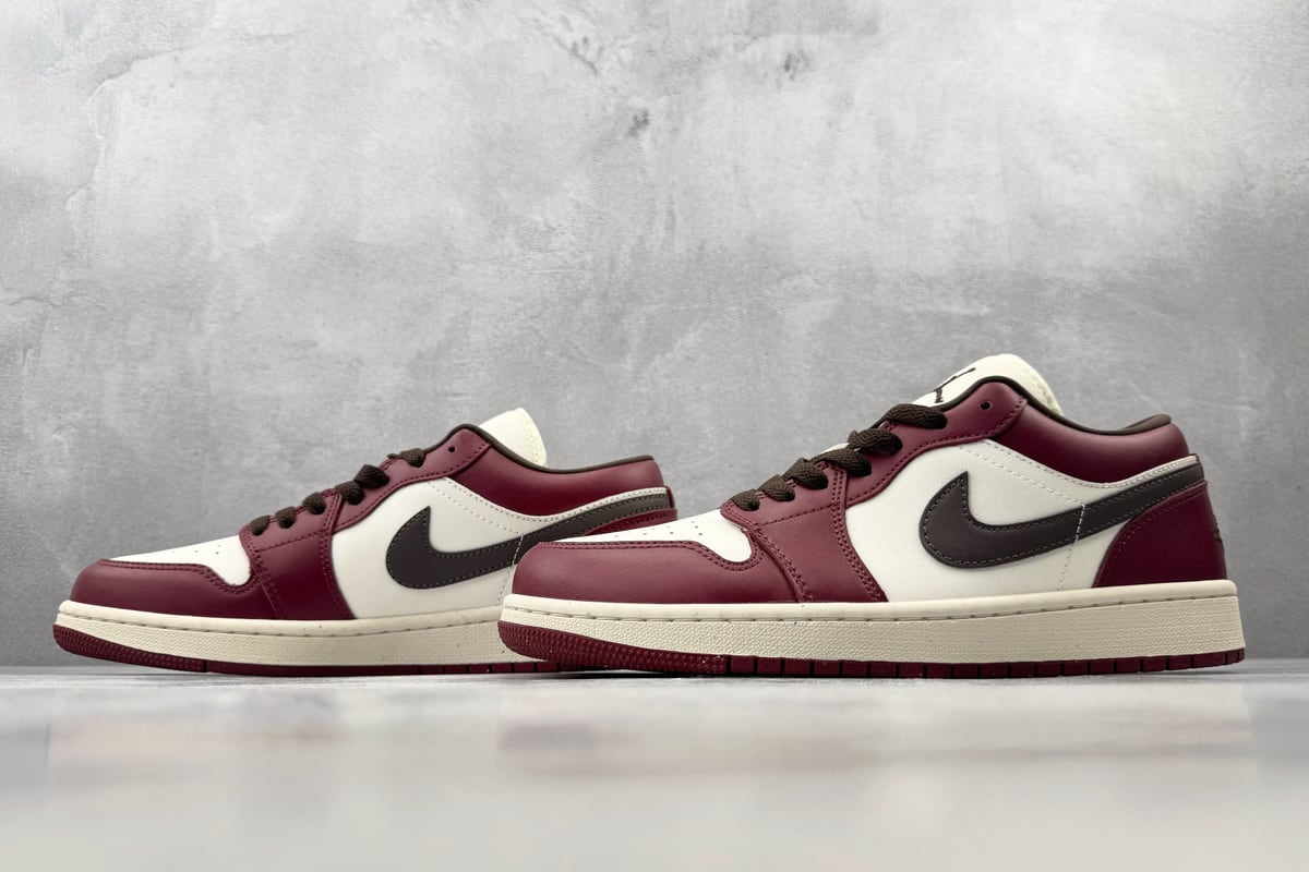 乔丹 Air Jordan 1 红色 鞋跟实拍图