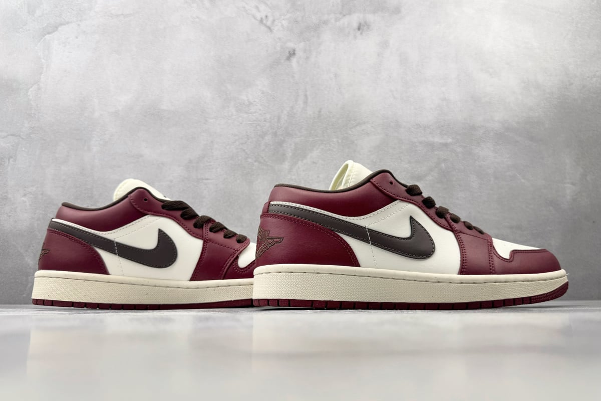 乔丹 Air Jordan 1 红色 鞋底实拍图