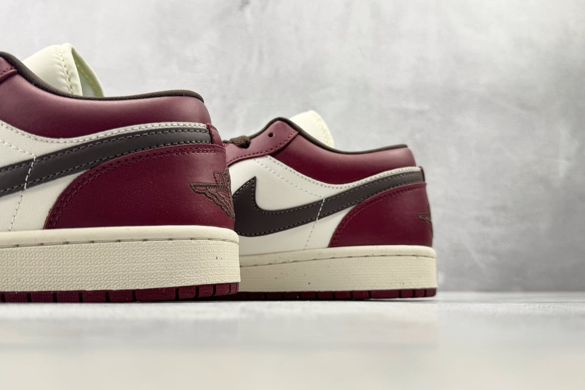 乔丹 Air Jordan 1 红色 上脚实拍图
