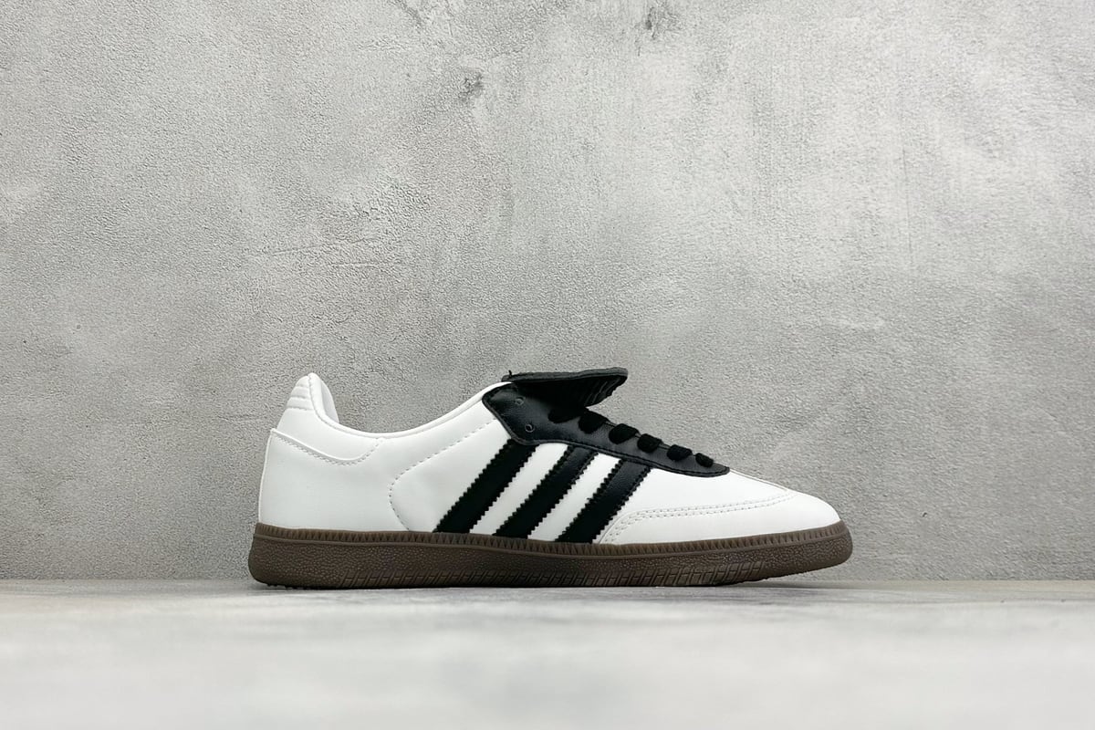 阿迪达斯 Adidas Original Samba OG 复古桑巴板鞋 白黑 侧面实拍图