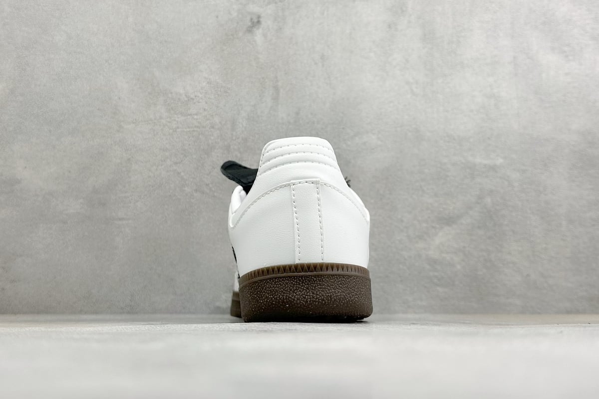 阿迪达斯 Adidas Original Samba OG 复古桑巴板鞋 白黑 鞋底实拍图