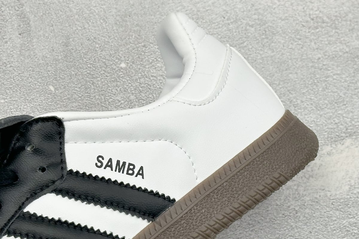 阿迪达斯 Adidas Original Samba OG 复古桑巴板鞋 白黑 细节实拍图