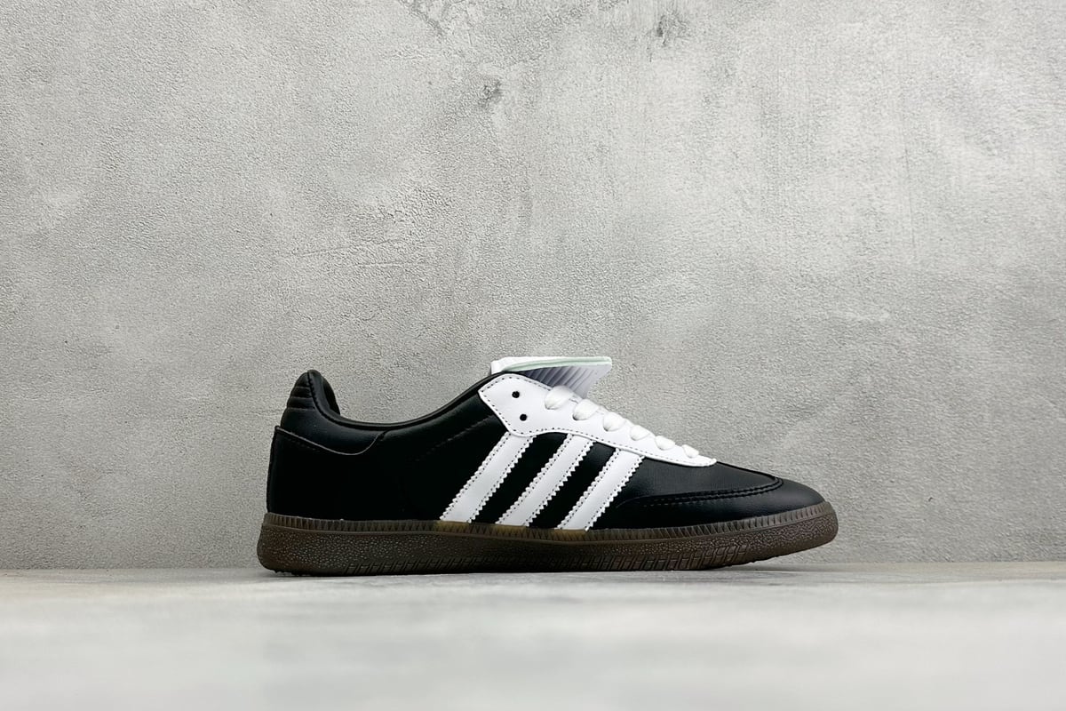 阿迪达斯 Adidas Original Samba OG 复古桑巴板鞋 黑白 侧面实拍图