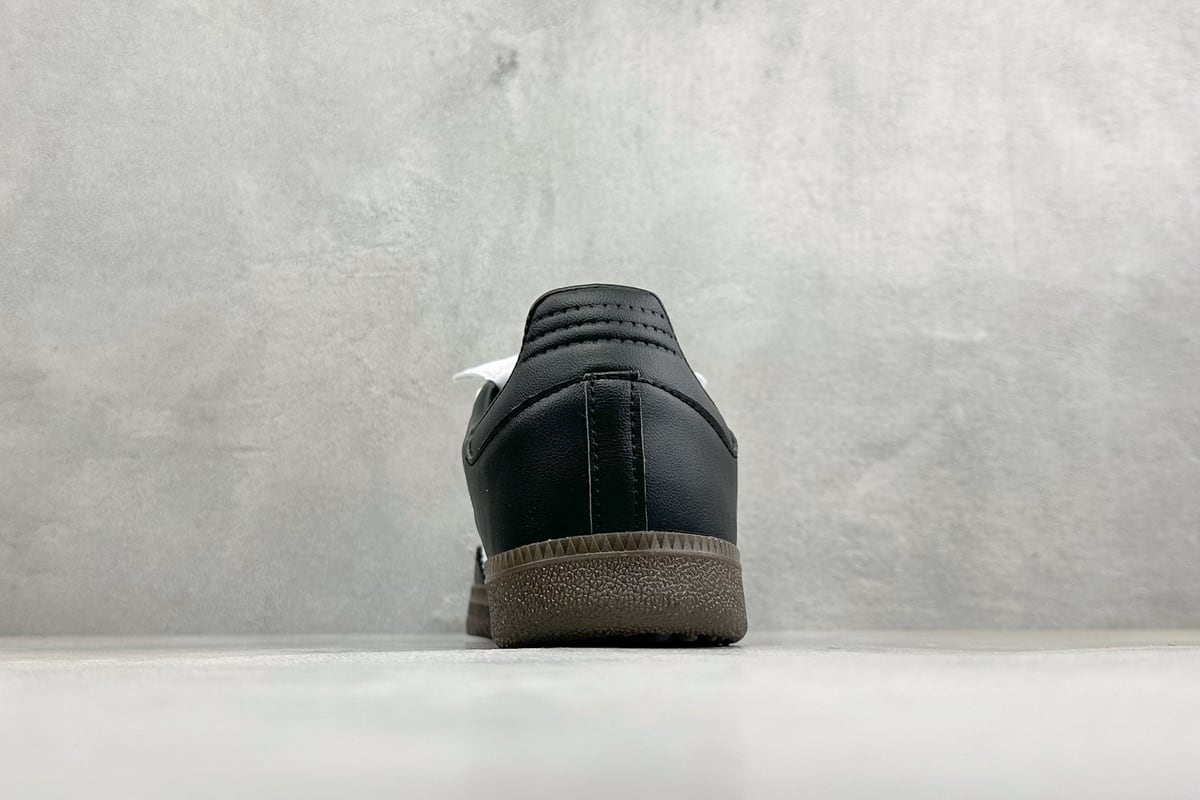 阿迪达斯 Adidas Original Samba OG 复古桑巴板鞋 黑白 鞋底实拍图