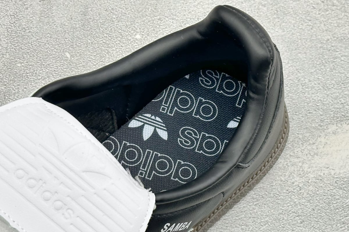 阿迪达斯 Adidas Original Samba OG 复古桑巴板鞋 黑白 上脚实拍图
