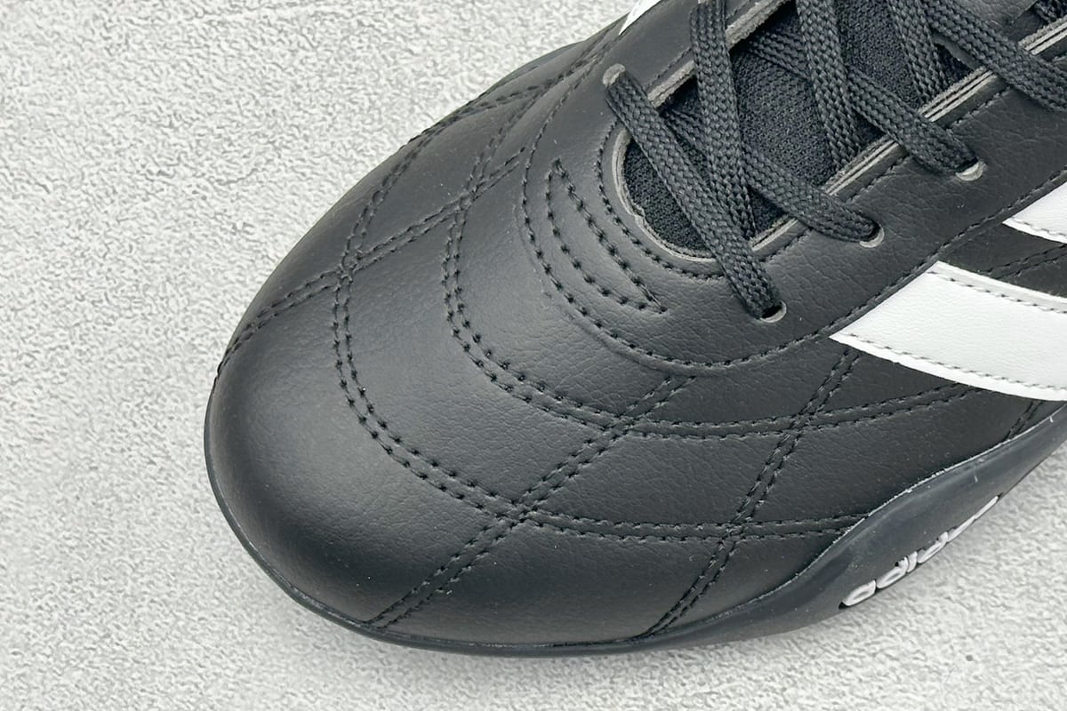 阿迪达斯 Adidas Trainers 赛车跆拳道二代 阿迪经典复古慢跑鞋 白色 鞋标实拍图