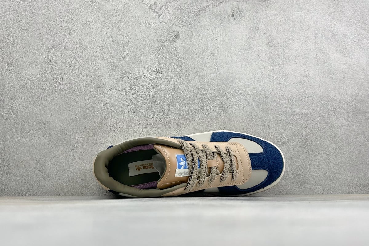阿迪达斯 Adidas originals × Whitaker Group BW 白蓝黑 背面实拍图
