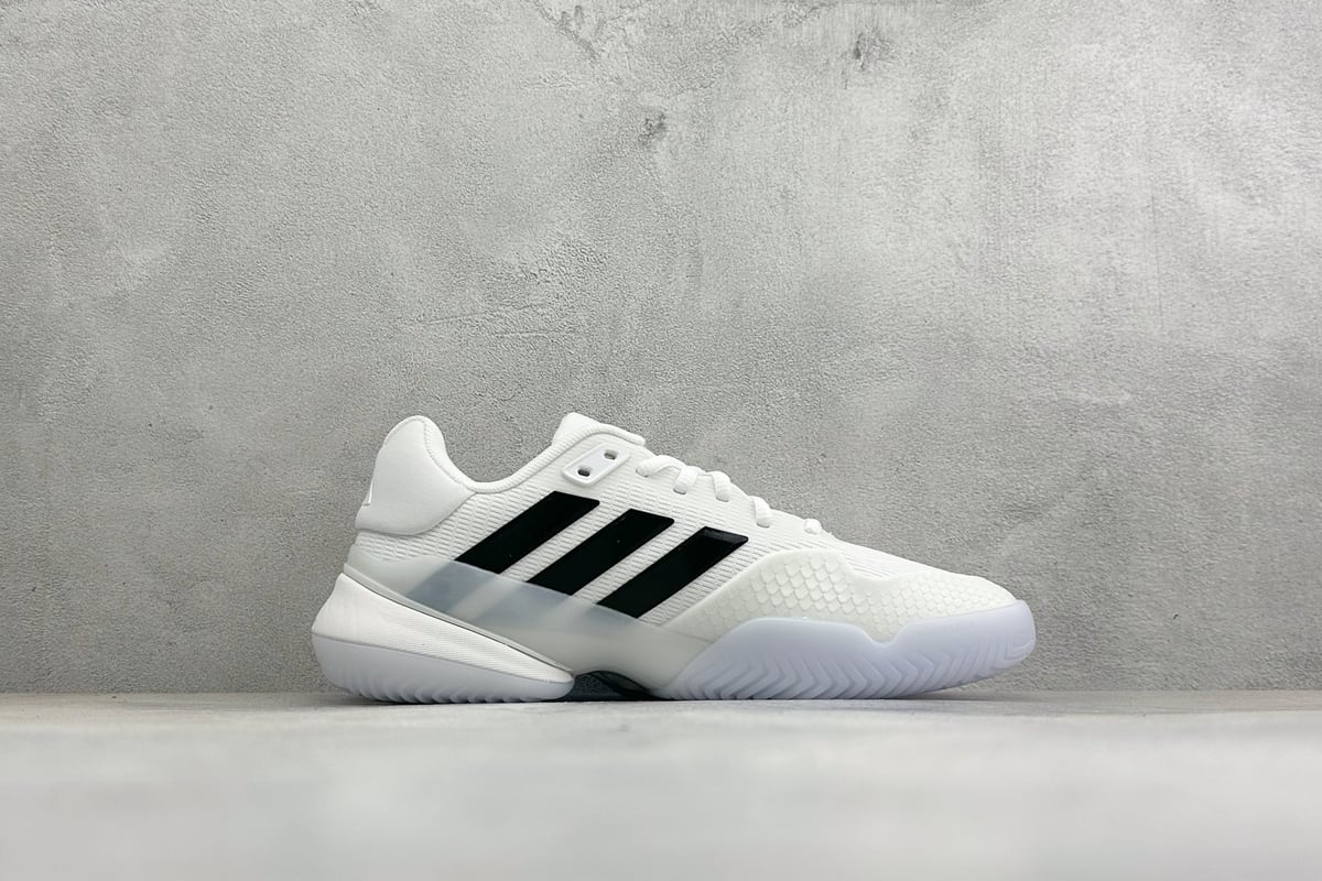 阿迪达斯 Adidas BARRICADE 14 M 舒适贴合 低帮 网球鞋 白黑 网面 + 黑色三道杠 + 侧面大体积支撑 TPU，工程网布鞋面，透气性好，长时间跑动也不捂脚。-实拍图2
