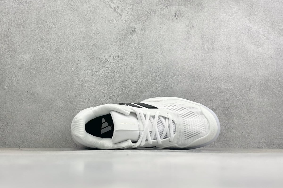 阿迪达斯 Adidas BARRICADE 14 M 舒适贴合 低帮 网球鞋 白黑 网面 + 黑色三道杠 + 侧面大体积支撑 TPU，工程网布鞋面，透气性好，长时间跑动也不捂脚。-实拍图3