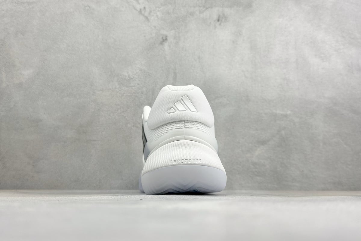 阿迪达斯 Adidas BARRICADE 14 M 舒适贴合 低帮 网球鞋 白黑 网面 + 黑色三道杠 + 侧面大体积支撑 TPU，工程网布鞋面，透气性好，长时间跑动也不捂脚。-实拍图6