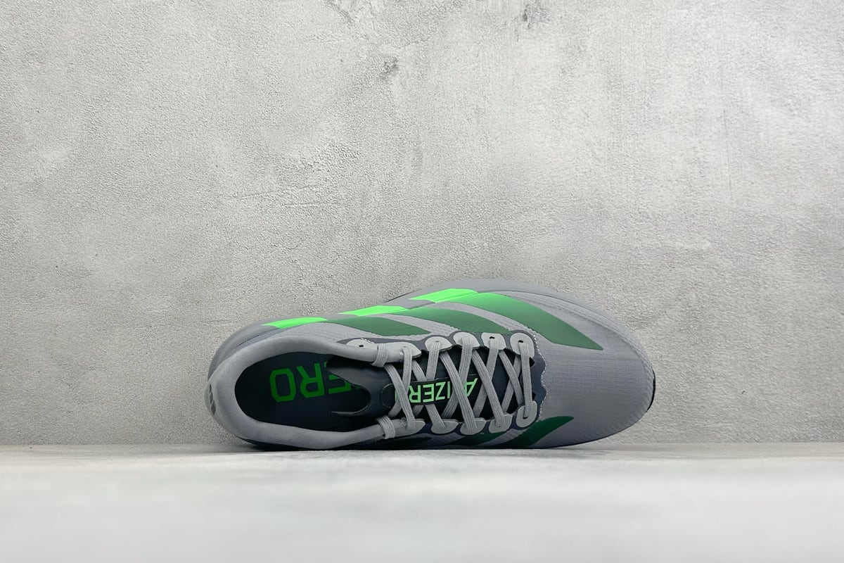 阿迪达斯 Adidas Adizero Evo SL 阿迪超轻透气缓震跑鞋 整体外观造型与adiZero Adios Pro EVO 1非常相似 中底配置方面搭载全掌Lightstrike Pro-实拍图3
