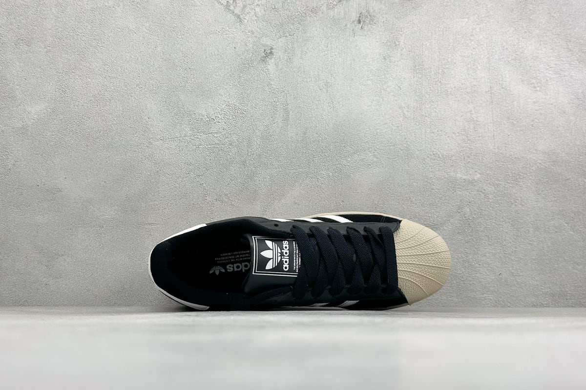 阿迪达斯 Adidas Originals Superstar 贝壳头板鞋 采用全新头层拼接皮革材质 后跟采用特色3D立体印字 渠道正品订单 诠释市场最高工艺水平 全鞋进口头层皮料打造。区别市面普通真标版本，进出专柜无压力-实拍图3