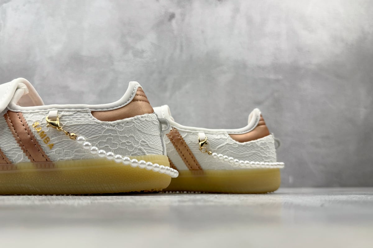 阿迪达斯 Adidas originals Samba Jane 白香槟金 上脚实拍图