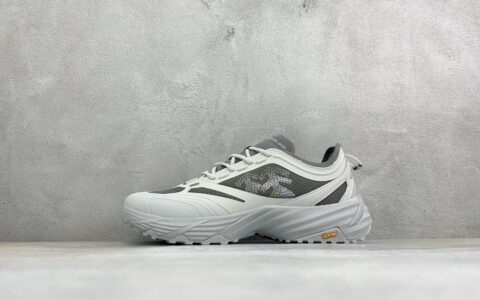 可隆KOLON KS-LITE跨世徒步鞋白黑纯原版本 货号：LUFH6AT201-LG