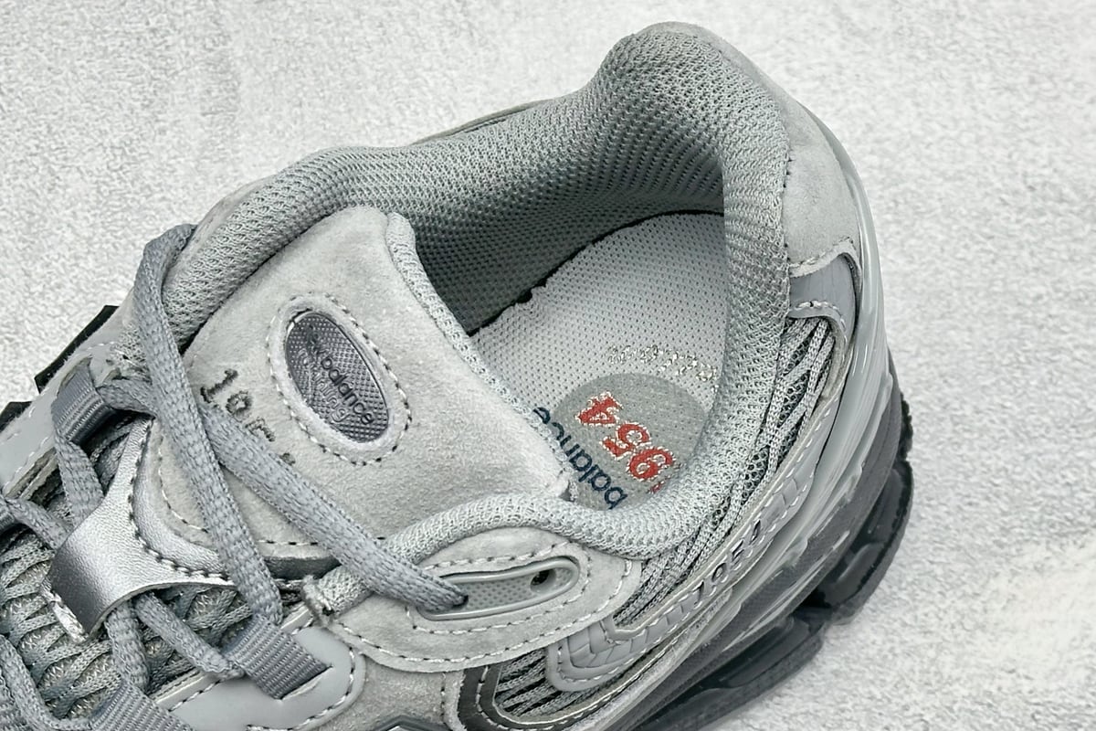 新百伦 New Balance 1954R系列 新百伦 复古单品宝藏老爹鞋款 复古元素叠加 质感超级棒 原楦版型材料细节做工精细 作为NB最经典的档案鞋型之一-实拍图8
