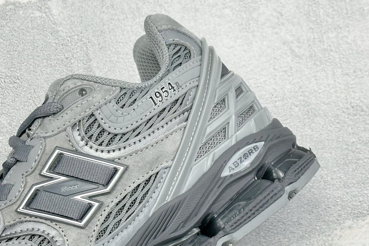 新百伦 New Balance 1954R系列 新百伦 复古单品宝藏老爹鞋款 复古元素叠加 质感超级棒 原楦版型材料细节做工精细 作为NB最经典的档案鞋型之一-实拍图9