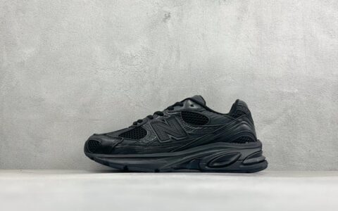 新百伦New Balance NB2010 新百伦银蓝黑经典复古休闲运动跑鞋以ENCAP中底配以升级版N-ERGY缓震物料鞋面则采用特色的柔软麂皮搭以NewBalance经典的尼龙网布低调中还原跑鞋本真更年轻化的设计理念与材质让新世代青年得以用全新视角体验经典鞋款的传奇魅力纯原版本 货号：U20106PB
