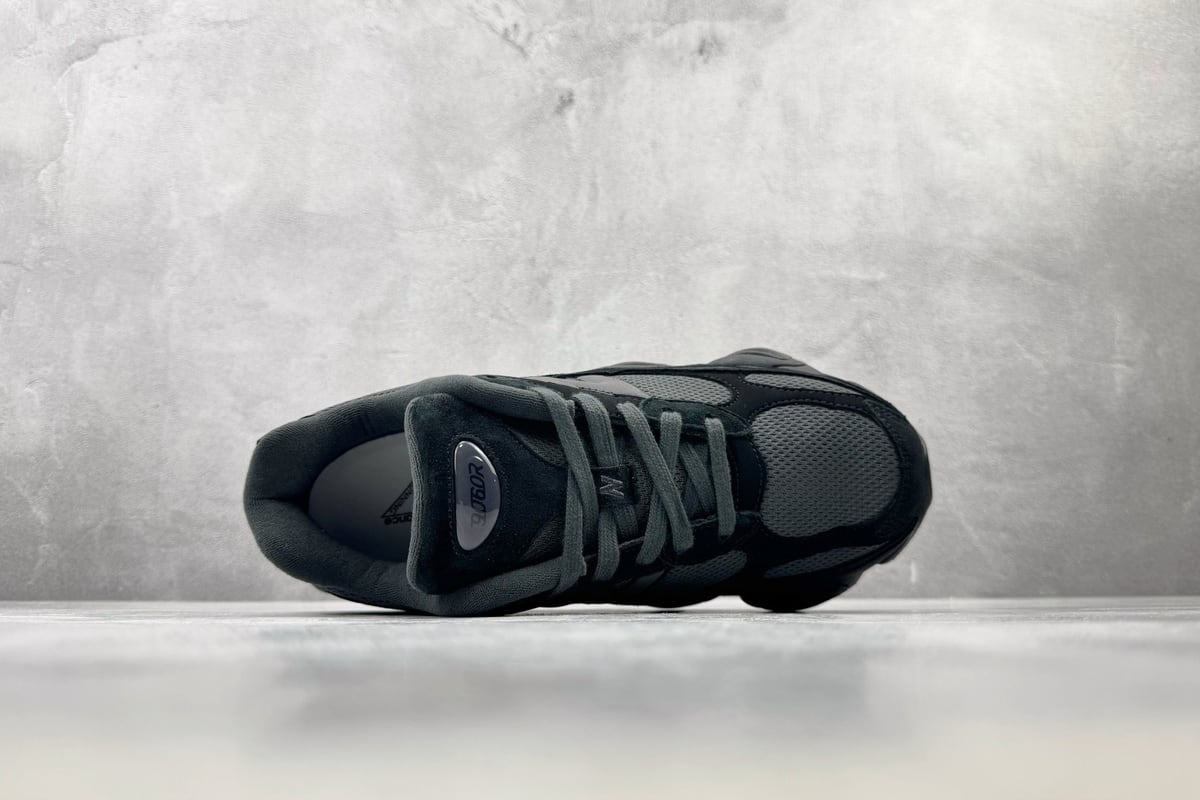 新百伦 New Balance NB 9060  黑灰 背面实拍图