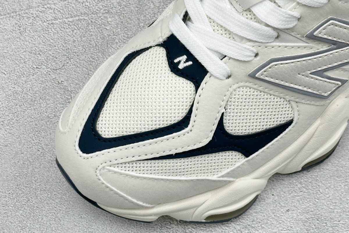 新百伦 New Balance 9060系列 新百伦 复古休闲运动慢跑鞋 鞋面大身由空间双格及磨砂鞋面拼接而生 采用大面积网眼以及麂皮材质覆盖鞋身 还原经典气质 搭载ABZORB避震科技 由泡沫聚酯制成 上脚可以有效减少由鞋底反弹对身体及双腿的冲击力-实拍图7