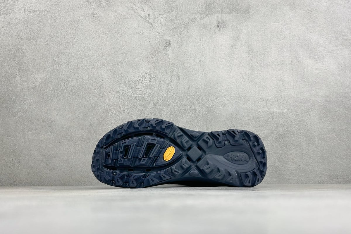 霍伽 HOKA ONE ONE Mafate Speed 2 低帮专业越野跑步鞋 黑白蓝 鞋头实拍图