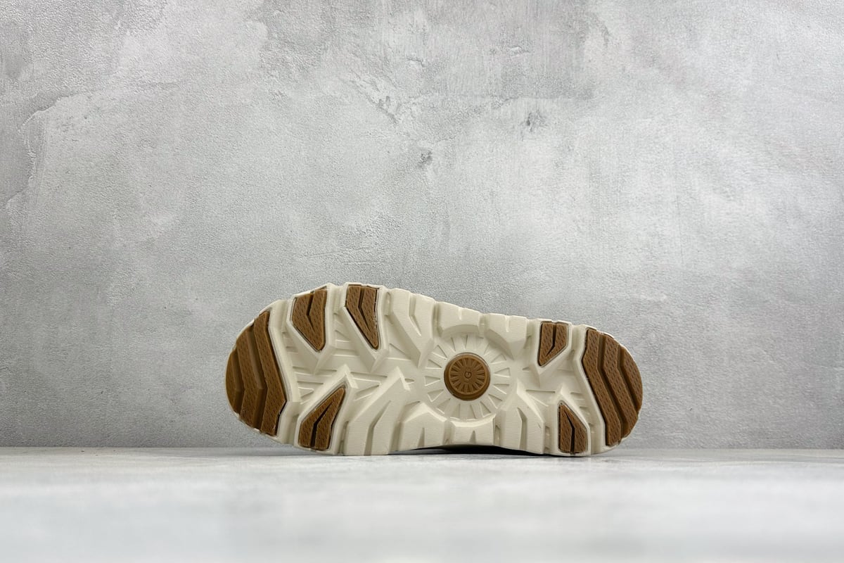 其他品牌 UGG Neumel Weather Hybrid 棕 鞋头实拍图