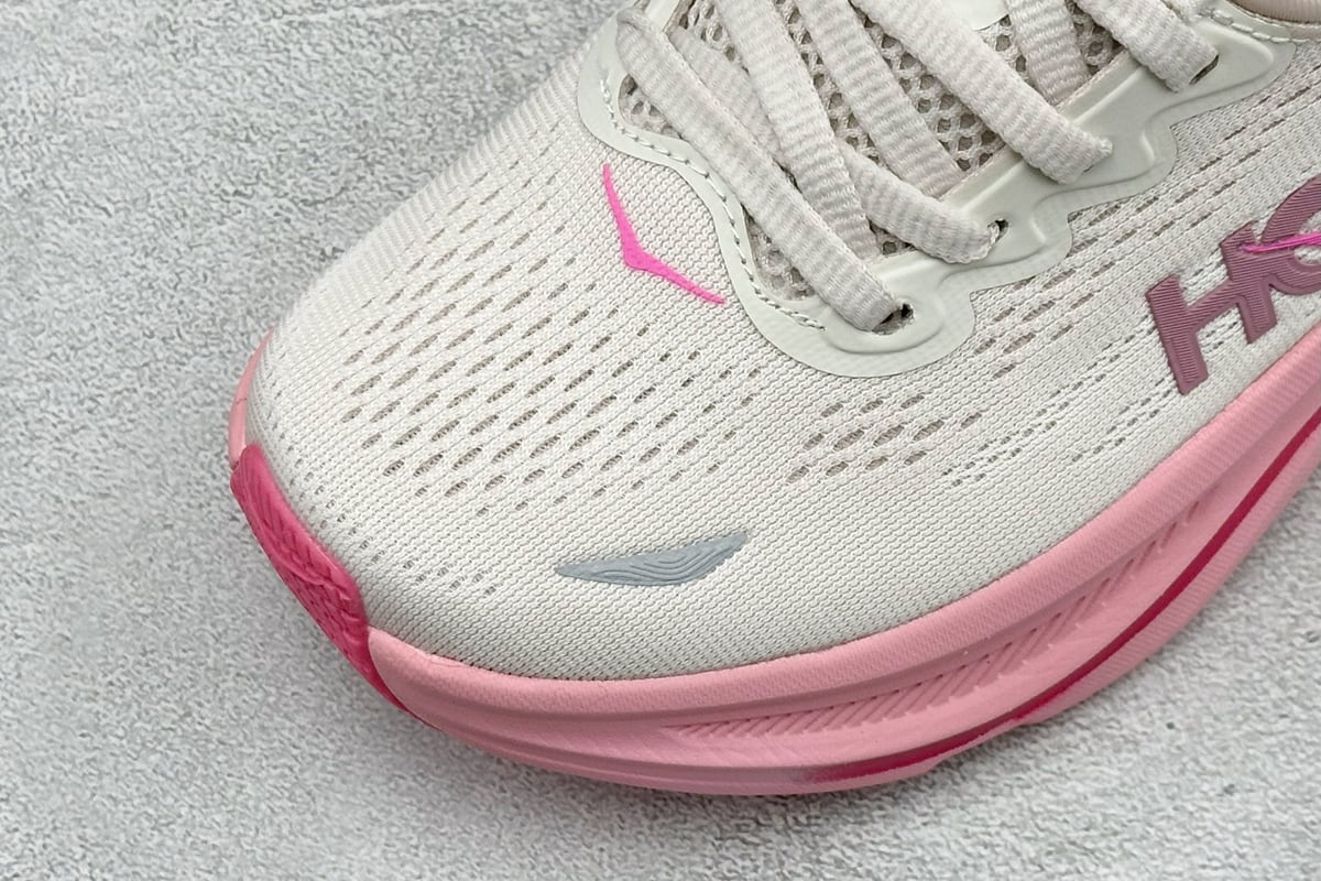 霍伽 HOKA ONE ONE M CLIFTON 10 轻量低帮户外越野跑鞋 白红粉 鞋标实拍图