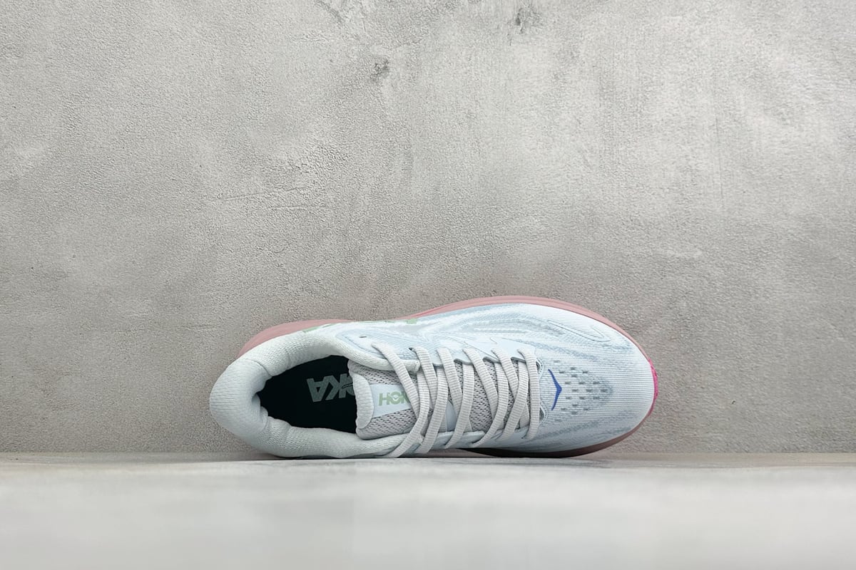 霍伽 HOKA ONE ONE M CLIFTON 10 轻量低帮户外越野跑鞋 白蓝绿 背面实拍图