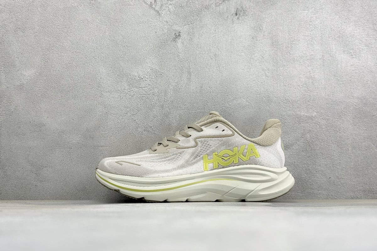 霍伽 HOKA ONE ONE M CLIFTON 10 轻量低帮户外越野跑鞋 白橙 正面实拍图