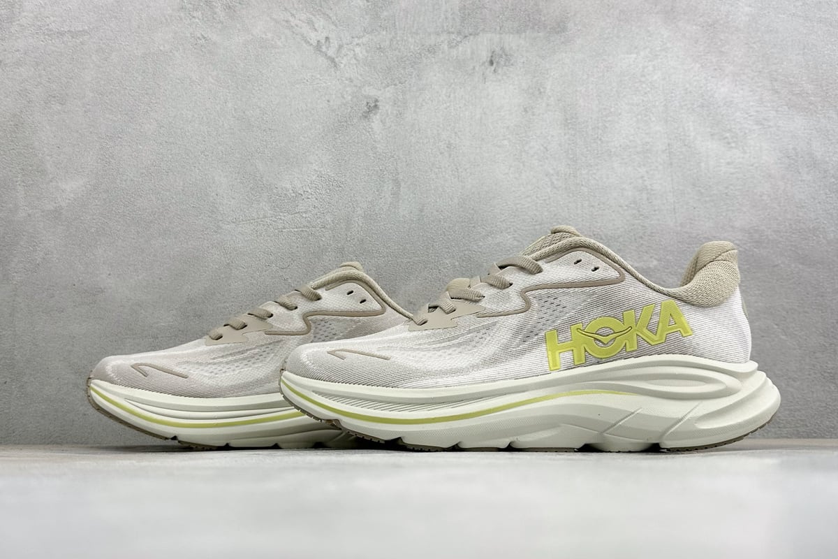 霍伽 HOKA ONE ONE M CLIFTON 10 轻量低帮户外越野跑鞋 白橙 鞋跟实拍图