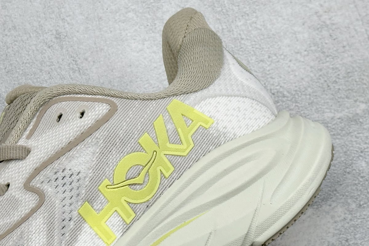 霍伽 HOKA ONE ONE M CLIFTON 10 轻量低帮户外越野跑鞋 白橙 细节实拍图